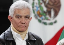 El diplomático mexicano Roberto Canseco fue denunciado en Ecuador