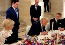 EE.UU. e Irán suscriben memorando que abre una negociación para poner fin al conflicto