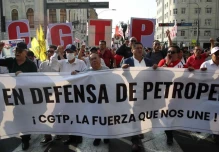 Trabajadores marcharon en Lima para exigir que se derogue la privatización de Petroperú