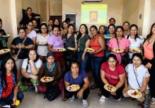 Orellana: Cuidadores se capacitan para mejorar la nutrición de personas con discapacidad