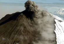 La cumbre del Sangay sufrió cambios por la actividad eruptiva del último año