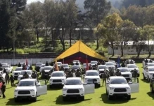 Las Fuerzas Armadas recibieron 70 camionetas 