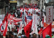 Sindicatos convocan manifestaciones contra despidos de 5.000 funcionarios 