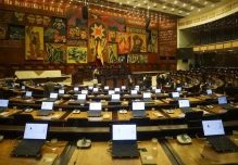 Asambleístas pagaron $ 52.000 en multas por ausencias o retrasos