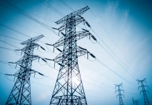 Gobierno en Ecuador asumirá gasto de la luz extra generado durante emergencia