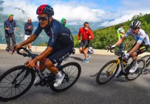 Carapaz sigue haciendo historia en el Tour de Francia