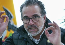El gobierno despidió a diplomático acusado de abusos contra una mujer 