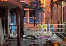 Ecuador vivió una jornada violenta con 5 policías muertos y caos en calles y cárceles