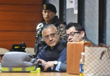 La tesis de Alexis Mera cojea de ambas patas
