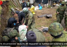 Militares hallaron 280 paquetes de droga en Carchi