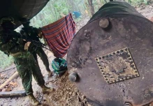 Las Fuerzas Armadas destruyeron refinería ilegal en Lago Agrio