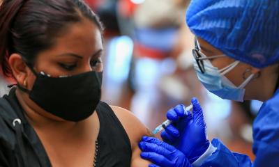 Ecuador suma 572 nuevos contagios de covid-19 y acumula 523.355 casos / Foto: EFE