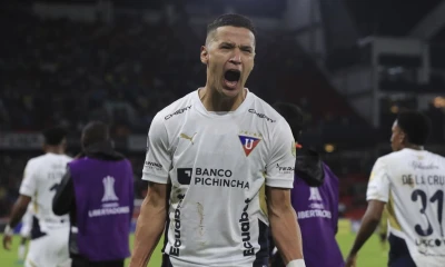 El delantero paraguayo, Álex Arce, anotó 2 goles / Foto: EFE