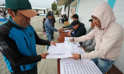 González y Noboa hicieron denuncias públicas sobre supuestas irregularidades registradas en el proceso electoral / Foto: EFE
