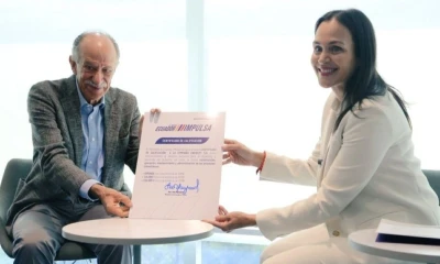 La ministra Inés Manzano entregó los certificados / Foto: cortesía Ministerio de Energía