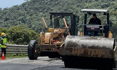 El MTOP realizó mantenimiento vial de la carretera Loja-Zamora-Chuchumbletza / Foto: cortesía MTOP