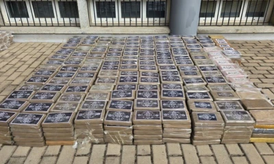 Los agentes intervinieron 873 kilos de cocaína y detuvieron a cinco hombres / Foto: cortesía Policía España