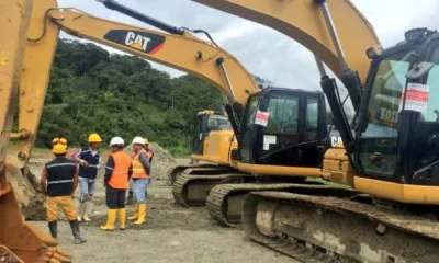 Técnicos de Arcom y del MAE fueron retenidos en Zamora Chinchipe. Foto: Ecuavisa