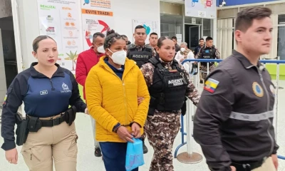 Entre los repatriados en esta ocasión había siete hombres y una mujer / Foto: EFE 