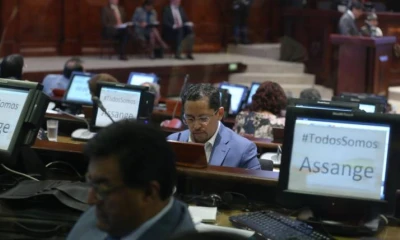 Desplante. Los correístas no quieren ni oír al canciller. Primero, le dieron la espalda cuando hablaba. Luego, todos abandonaron el salón del Pleno. Foto: Expreso
