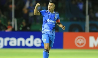 El equipo ecuatoriano descontó mediante Jawer Guisamano y Ángel Ledesma / Foto: EFE