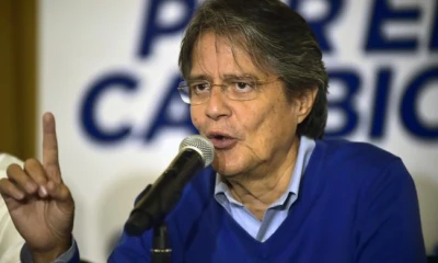 Guillermo Lasso, durante la conferencia de prensa ayer en Quito, donde pidió recuento de votos. Foto: El Economista