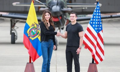 Kristi Noem y Daniel Noboa recorrieron la estación aeronaval de Manta / Foto: cortesía Presidencia