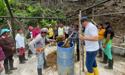 El excesivo uso de plaguicidas y fertilizantes químicos incrementa los costos de producción/ Foto: cortesía MAG