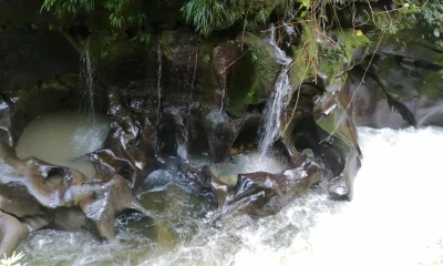 Junto al río Anzu, las formaciones rocosas dan lugar a jacuzzis naturales / Foto: cortesía Wikiloc