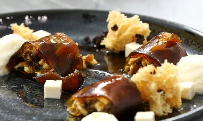 Los emblemas que ensalzará "QuitoNómika" son el hornado (cerdo asado al horno) con tortillas, la fritada (cerdo frito) y el seco de chivo, como platos principales / Foto: EFE