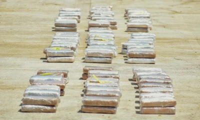 En la tolva del vehículo hallaron los paquetes rectangulares de cocaína que dieron un peso en conjunto de 428 kilos/ Foto: cortesía EFE