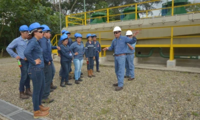 Imagen referencial durante una visita de estudiantes de la Espol al bloque 57 del campo Libertador. - Foto: Espol