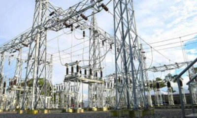 La obra comprende la construcción de: 46,8 kilómetros de redes de medio y bajo voltaje; la instalación de 92 luminarias de alumbrado público en vías y centros poblados; y, la instalación de 300 medidores bifásicos a 220V. Foto: América Economía