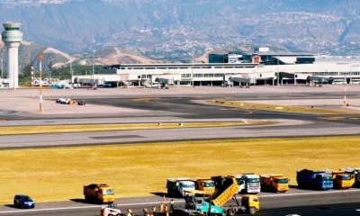 En la pista del Aeropuerto de Quito se realizan trabajos programados de mantenimiento / Foto: cortesía DGAC