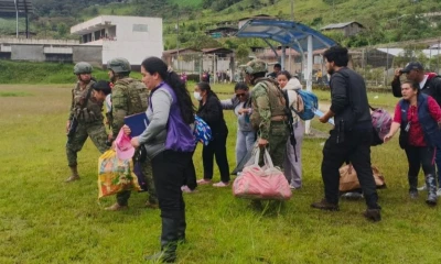34 personas quedaron atrapadas en la vía Santa Bárbara-Rosa Florida / Foto: cortesía Ejército ecuatoriano