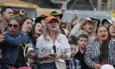 El cantante falleció el sábado cuando la avioneta particular en la que se desplazaba sufrió un accidente y quedó completamente calcinada / Foto: EFE