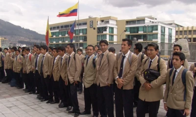 El Ministerio de Educación confirmó las fechas oficiales para el cierre del año lectivo 2025-2026 en la Sierra y Amazonía. Miles de estudiantes se preparan para comenzar el período de vacaciones. / Foto: Flickr