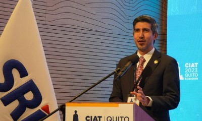 Briones explicó que se estudiaran soluciones efectivas para alcanzar un sistema de tributación "equitativo, justo y solidario" / Foto: cortesía SRI