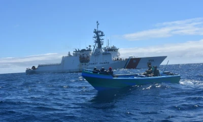 Las autoridades detallaron que once presuntos narcotraficantes fueron detenidos en alta mar / Foto: cortesía 