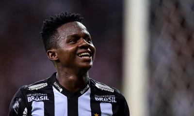 Juan Cazares firma hasta junio de 2021 con Corinthians y lucirá el 10 / Foto: EFE