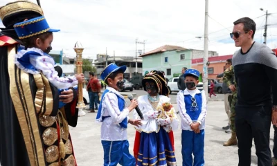 Daniel Noboa estuvo ayer en el colegio La Salle en Latacunga / Foto: cortesía Presidencia