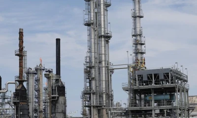 La decisión llega en medio de una caída del precio del barril de crudo estadounidense / Foto EFE