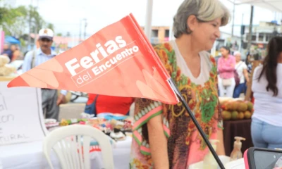 Los emprendedores participantes ofertan sus productos y servicios para establecer relaciones comerciales con clientes privados y públicos / Foto: cortesía MIES