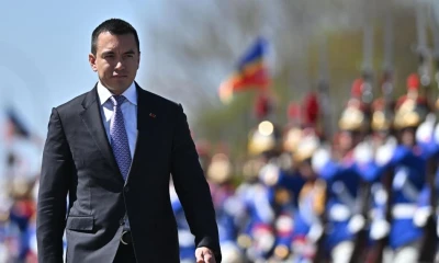 Las ministras de Gobierno, de Ambiente y Energía y de Educación recorrieron varias calles de la ciudad  / Foto: EFE 