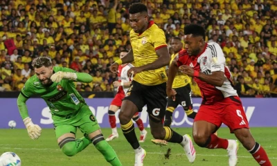 Barcelona cometió muchos errores defensivos ante River Plate / Foto: EFE