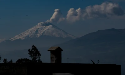 Según la Secretaría de Riesgos, la nube tomó dirección suroeste / Foto: EFE