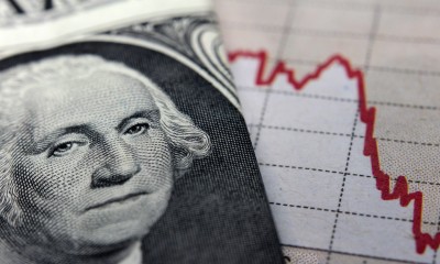 La divisa estadounidense bajó -33,99 pesos respecto a la jornada anterior (-1.02%). / Foto: Shutterstock