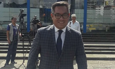 Paúl Ocaña, abogado de uno de los vinculados en este caso, estuvo entre los asistentes a la audiencia fallida en la Fiscalía General del Estado. Foto: El Telégrafo