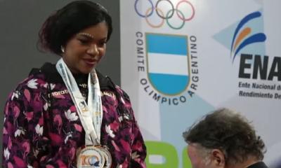 Bella Paredes logró la presea de plata y Kelin Jiménez la de bronce / Foto: cortesía USFQ
