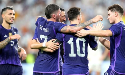 Los goles anotados fueron dos goles de Di María y uno de Messi, Álvarez y Correa, en un amistoso jugado en Abu Dabi como antesala del Mundial de Qatar / Foto: EFE